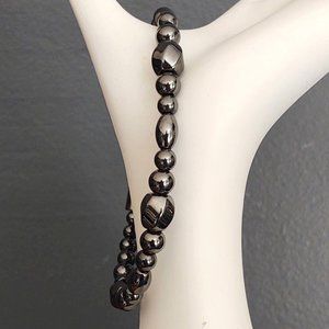 Hematite beaded magnetic closure bracelet
